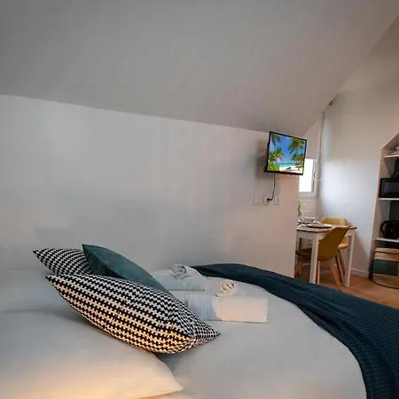 Le Tiny Apartment